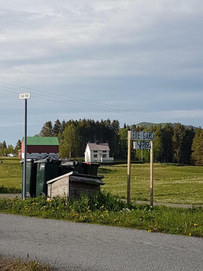 Leite Gard Near Atlantic Road In Hustadvika Lyngstad Kültér fotó