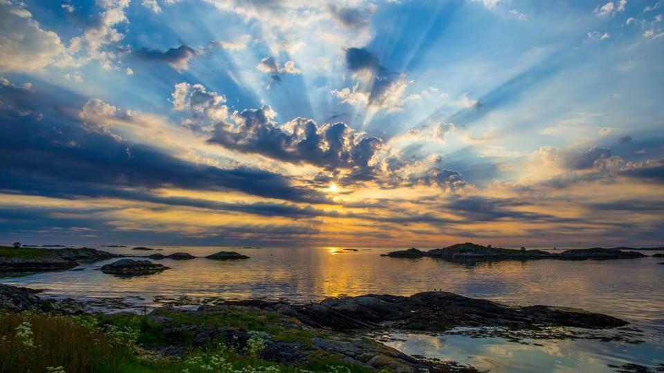 Leite Gard Near Atlantic Road In Hustadvika Lyngstad Kültér fotó